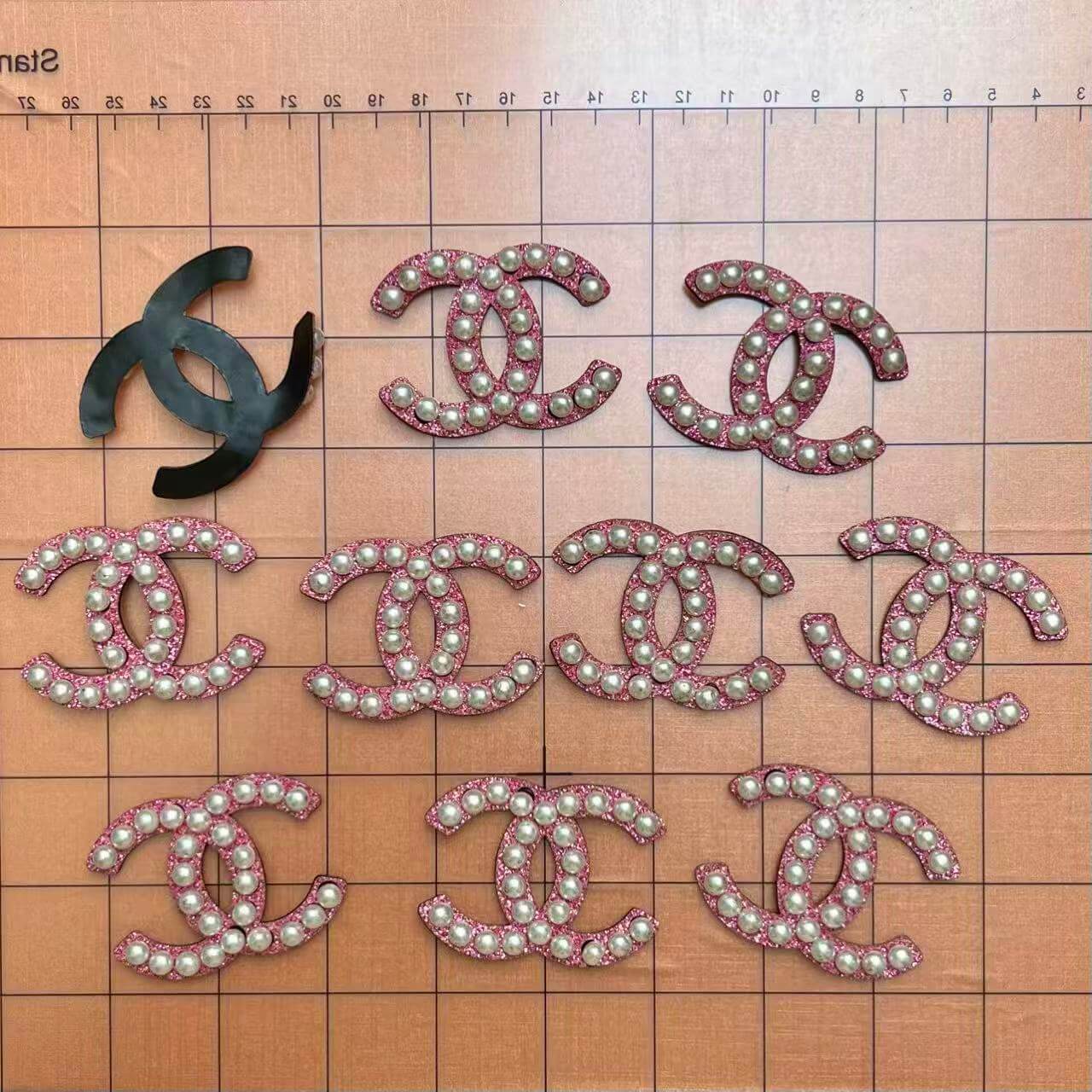 Glue-on Patches- pink pearled cc*10 pcs