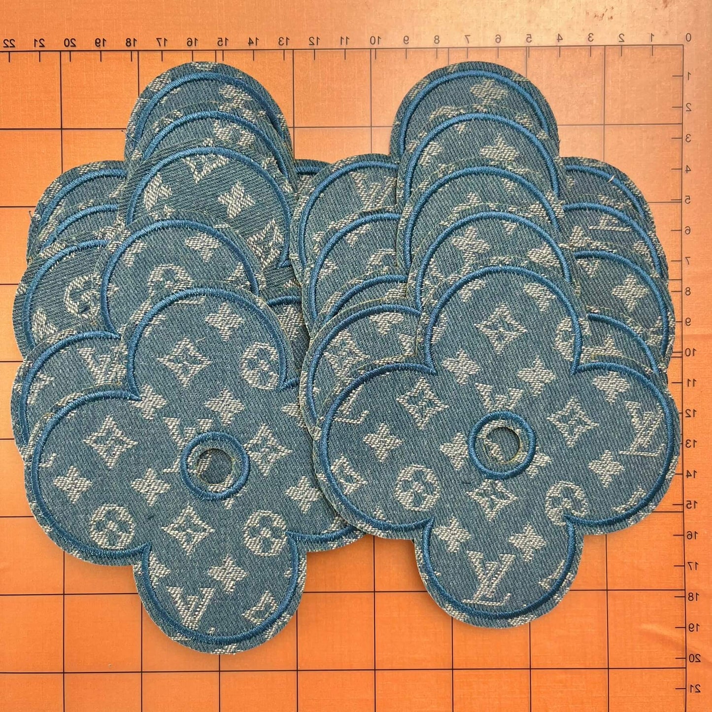 Iron-on Patches-denim round lulu pattern*10 pcs
