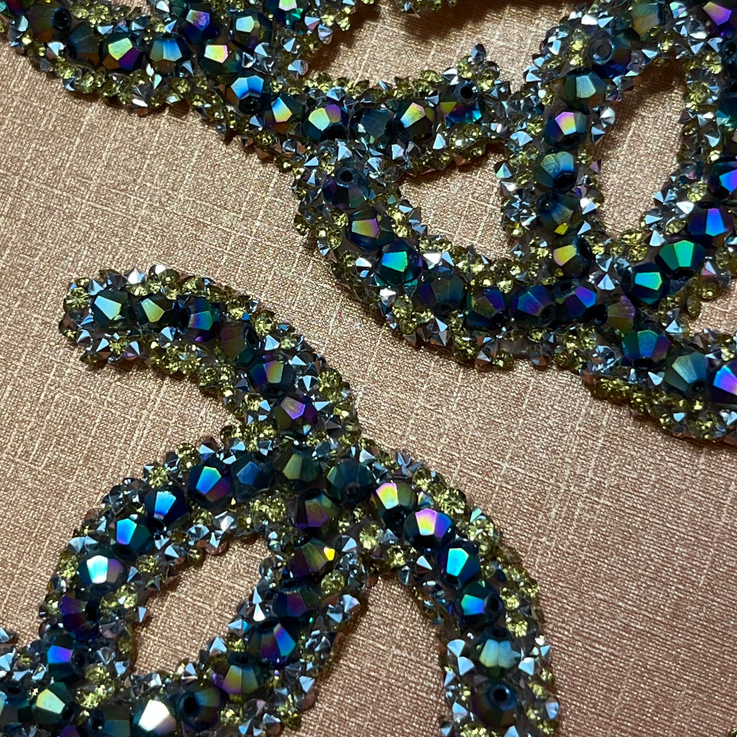 Iron-on Bling Patches-laser blk gold cc*10 pcs