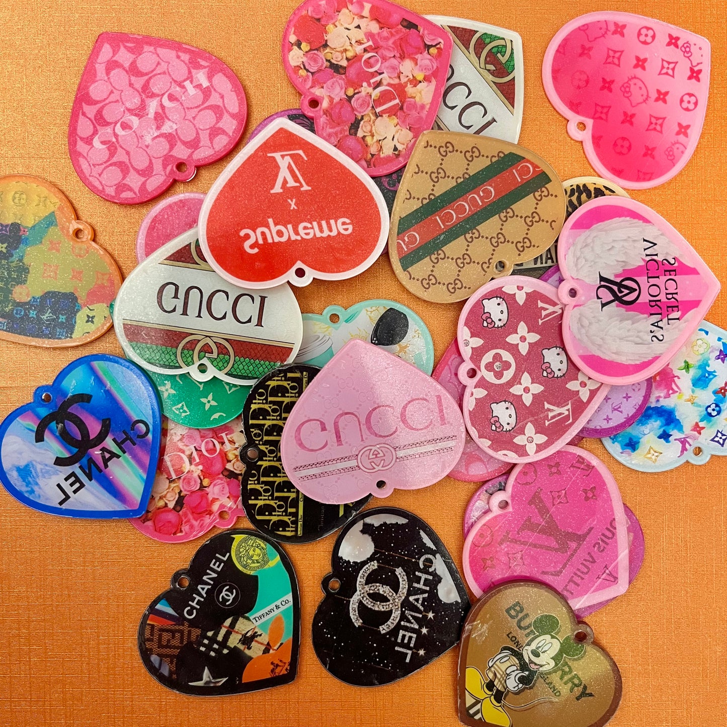 4-5cm DIY Acrylics-mix brands(drilled)100 g/bag