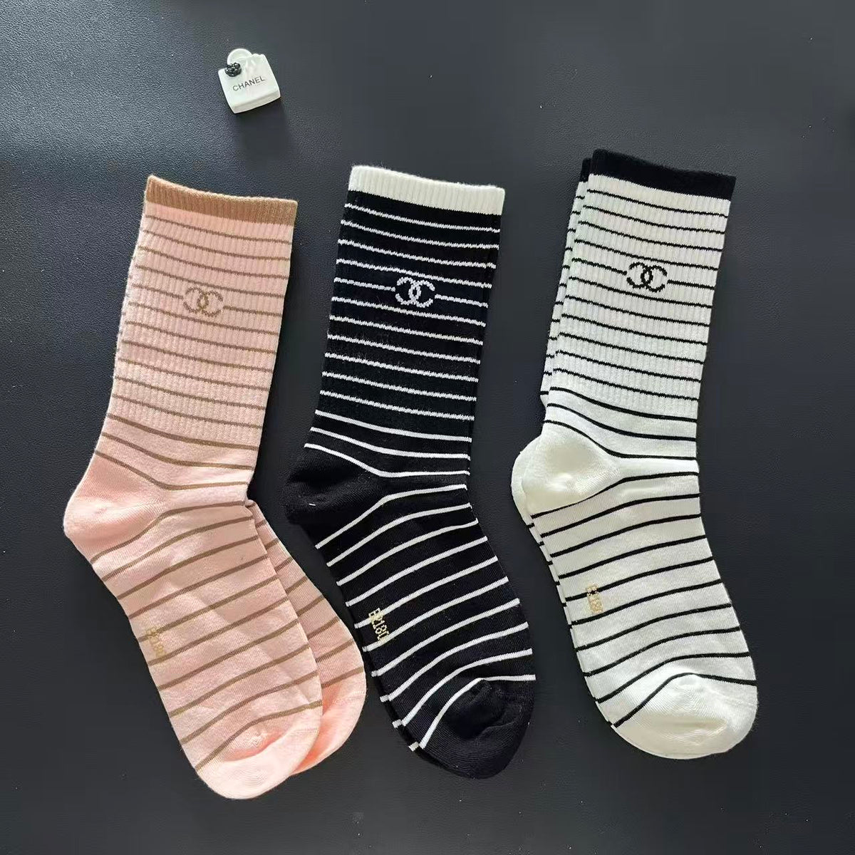 Classic Camellia Multi-colored Crew Socks 4-Pack