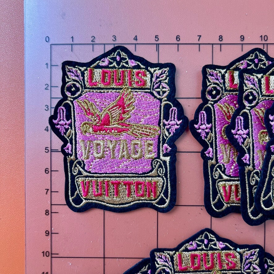 Iron-on Patches- pink shield*10 pcs