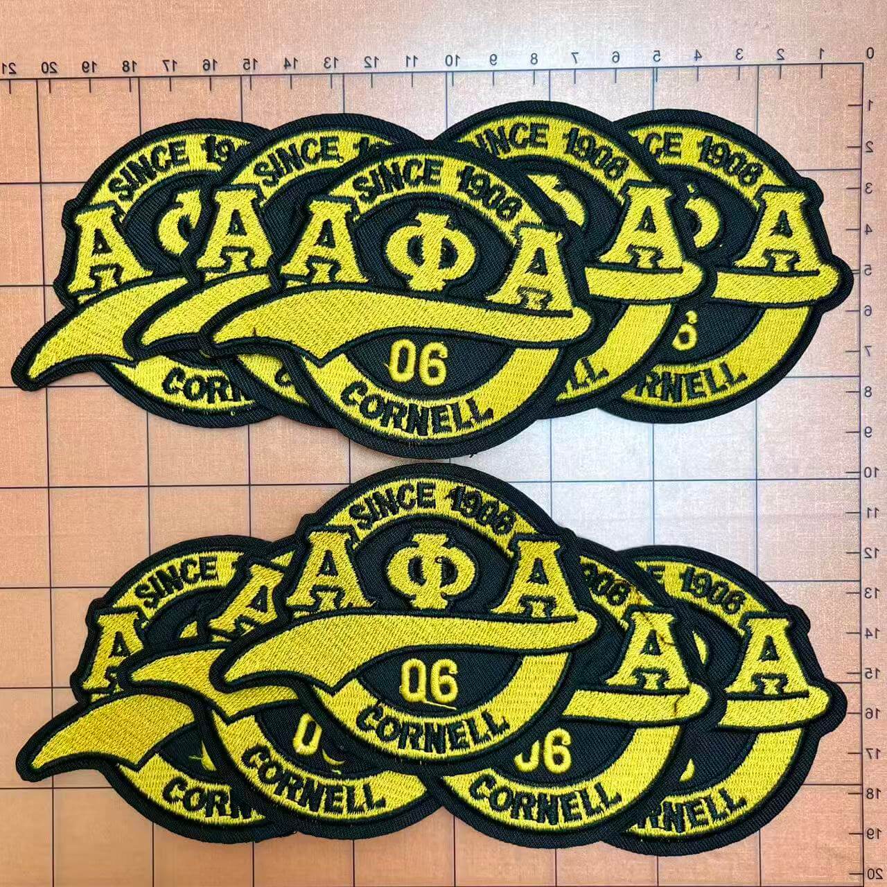 Iron-on Patches- round alpha badge*10 pcs