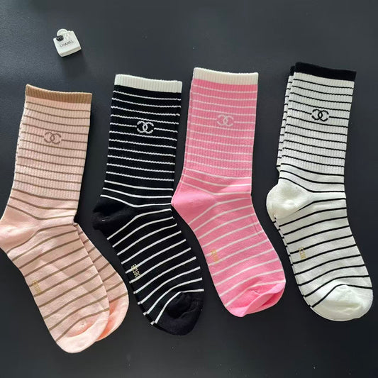 Classic Camellia Multi-colored Crew Socks 4-Pack