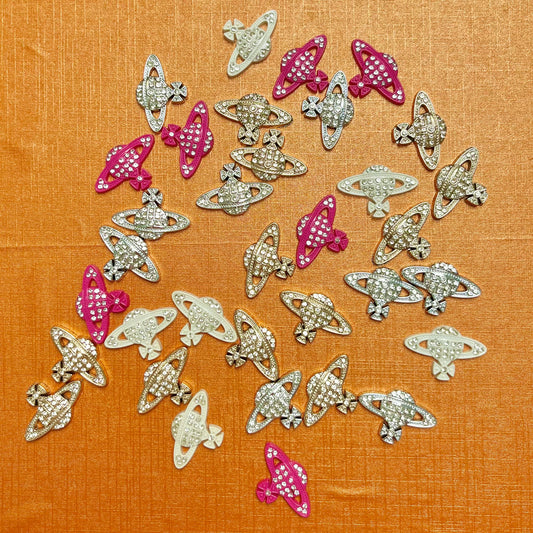 Metallic Charms- Westwood Saturn*34 pcs