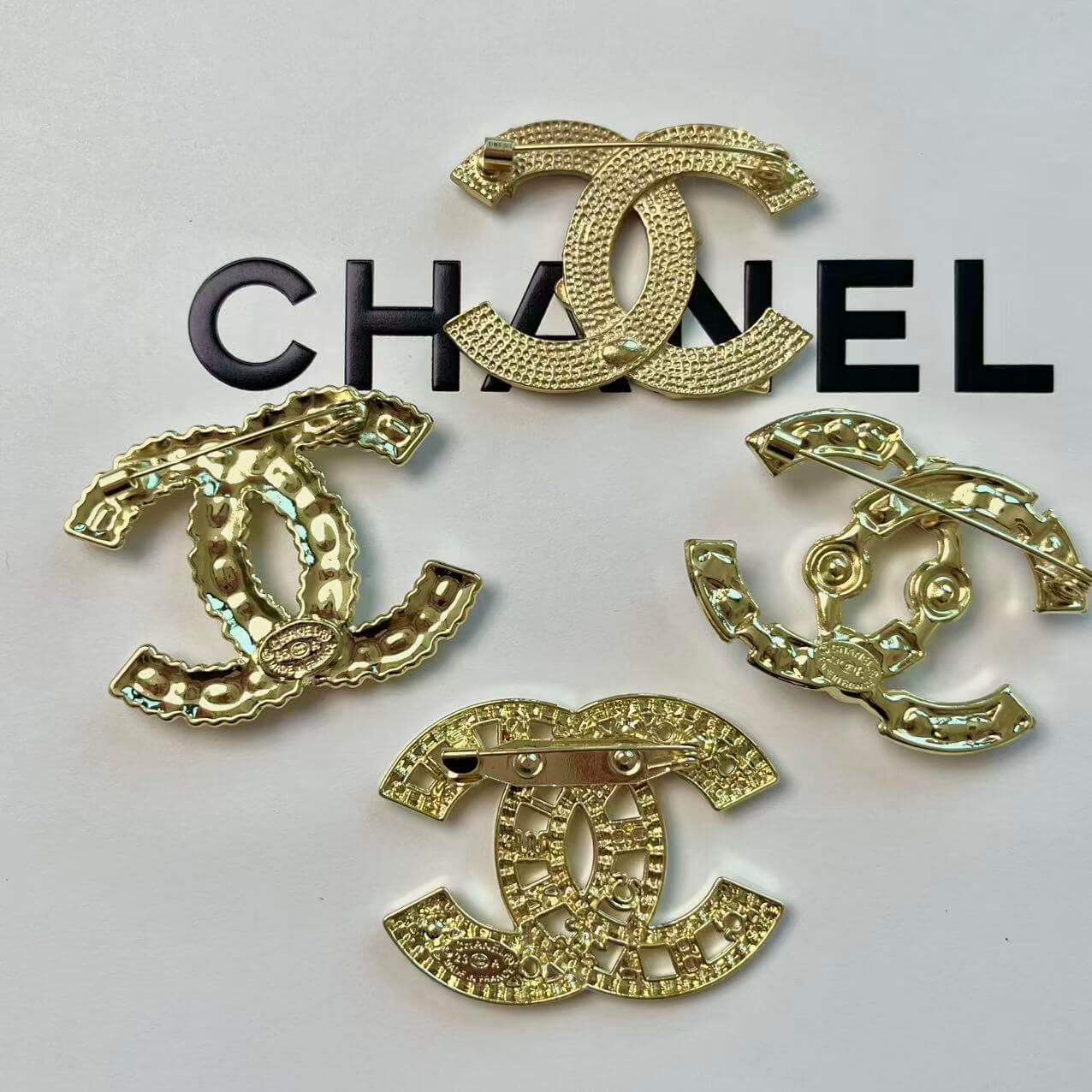 Cocoa Crush Golden Alloy Brooch Pin Set*4 pcs