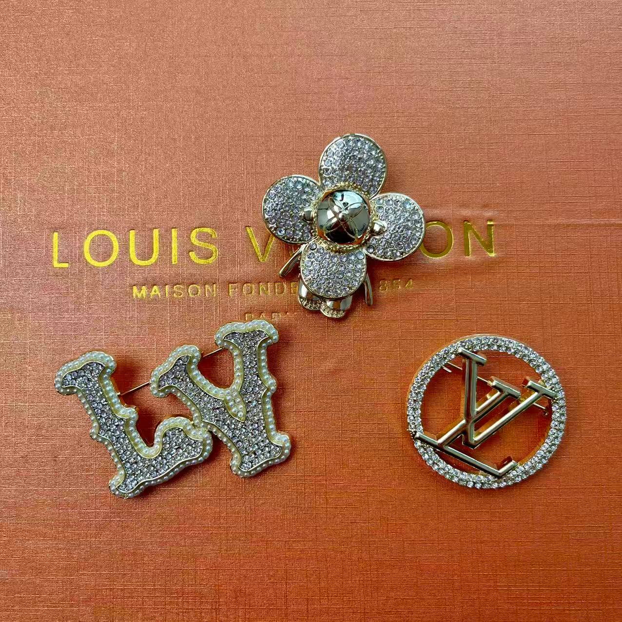 Luxe Voyage Golden Alloy Brooch Pin Set*3 pcs