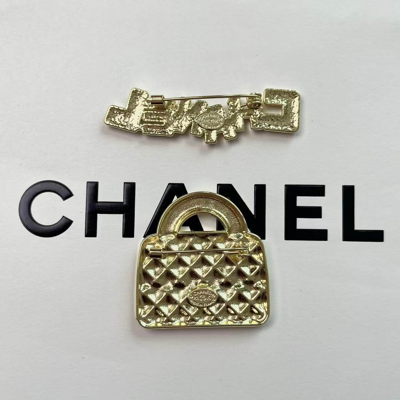Cocoa Crush Golden Name & Purse Alloy Brooch Pin Set*2 pcs