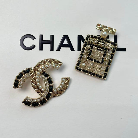 Cocoa Crush Golden Perfume Alloy Brooch Pin Set*2 pcs
