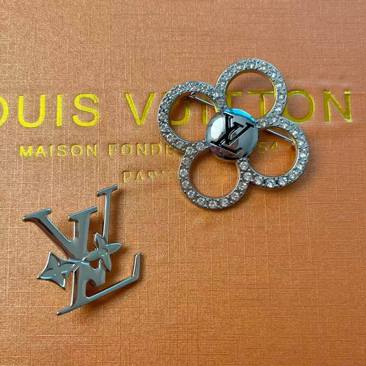 Luxe Voyage Silver Lucky Clover Alloy Brooch Pin Set*2 pcs