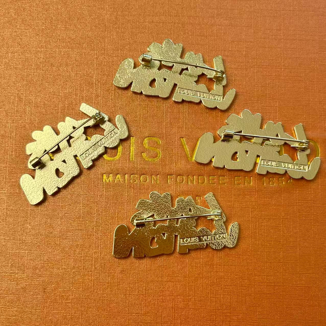 Luxe Voyage Golden Name Alloy Brooch Pin Set*4 pcs